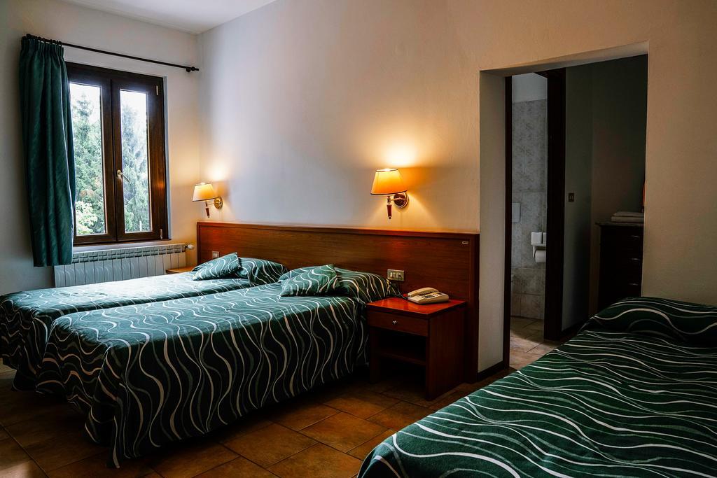 Agriturismo Cascina Del Vai Каїро-Монтенотте Екстер'єр фото