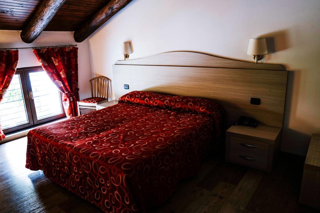 Agriturismo Cascina Del Vai Каїро-Монтенотте Екстер'єр фото