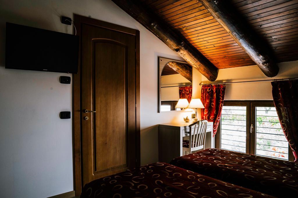 Agriturismo Cascina Del Vai Каїро-Монтенотте Екстер'єр фото