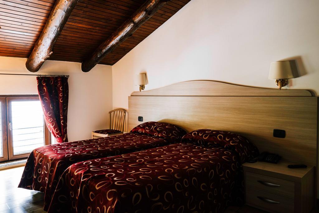 Agriturismo Cascina Del Vai Каїро-Монтенотте Екстер'єр фото