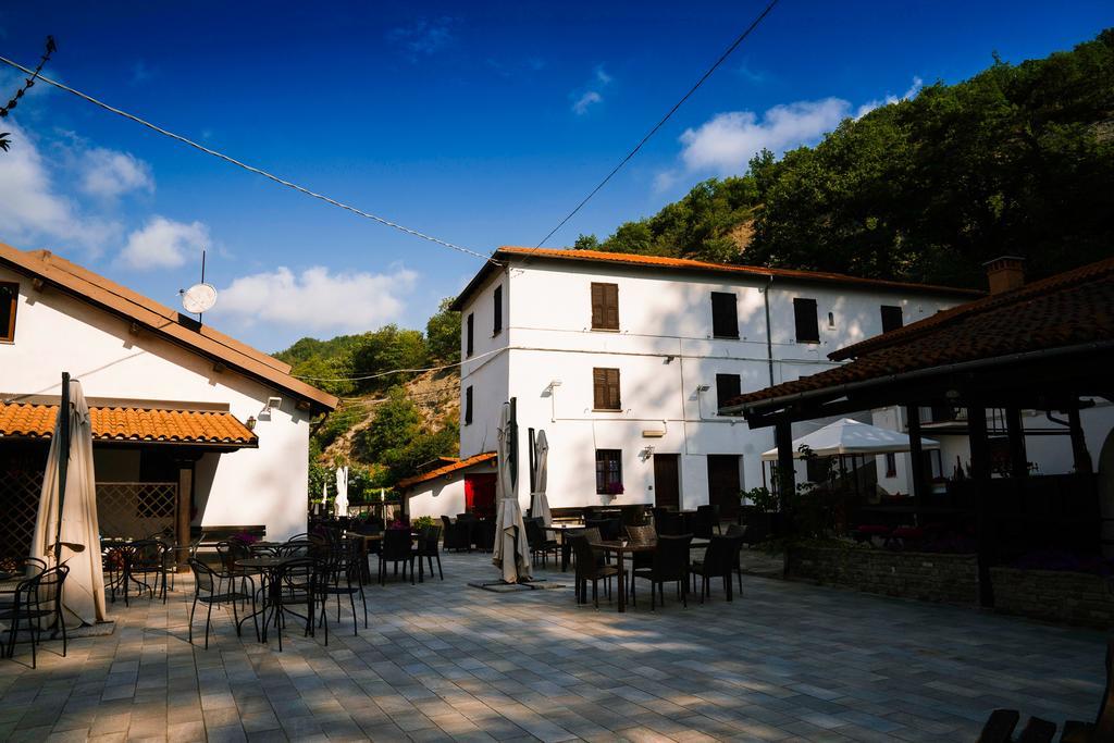 Agriturismo Cascina Del Vai Каїро-Монтенотте Екстер'єр фото