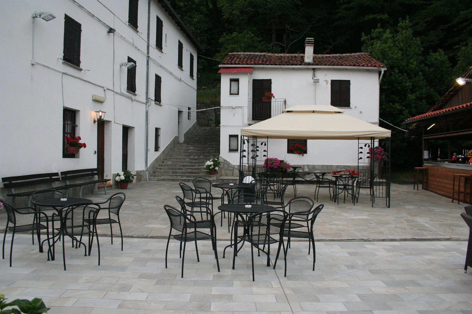Agriturismo Cascina Del Vai Каїро-Монтенотте Екстер'єр фото